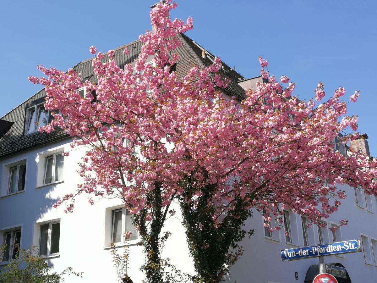 Boardinghouse Munchen-Laim Hotell Exteriör bild