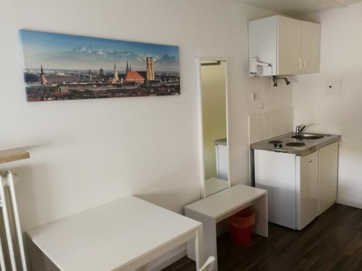 Boardinghouse Munchen-Laim Hotell Exteriör bild