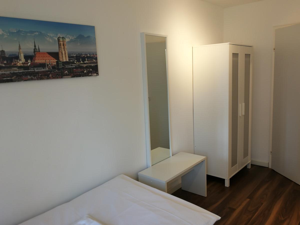 Boardinghouse Munchen-Laim Hotell Exteriör bild